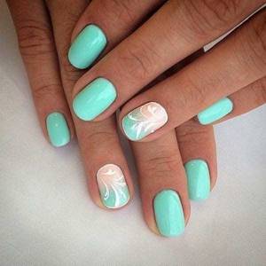 Shellac manicure for short nails 2021