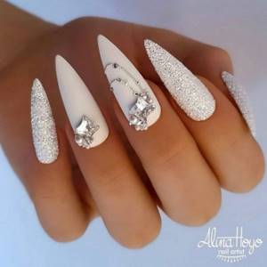 Manicure winter 2022-2023: photo news of winter design