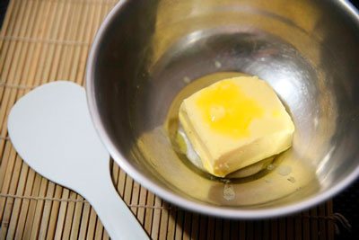 Mask for nail growth at home with butter