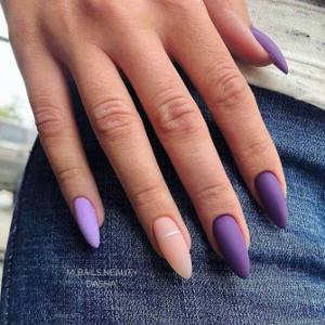 Matte purple-nude manicure on tips