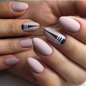 Matte nude manicure with stripes