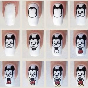 Mickey Mouse on nails. Design, photos, drawings 