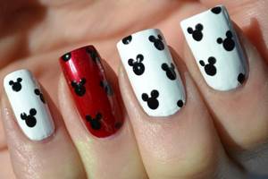 Mickey Mouse on nails. Design, photos, drawings 