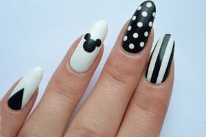 Mickey Mouse on nails. Design, photos, drawings 