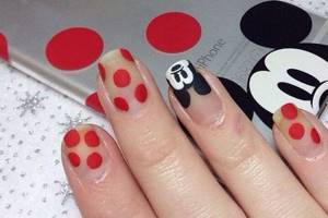 Mickey Mouse on nails. Design, photos, drawings 
