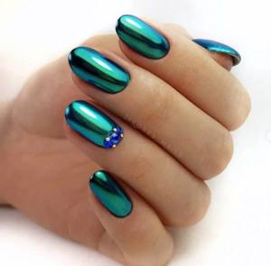 fashionable manicure winter trends