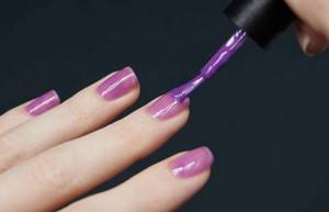 Is it possible to apply gel polish without a base?
