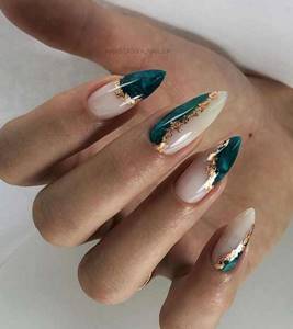 Marble manicure with gold leaf and marble