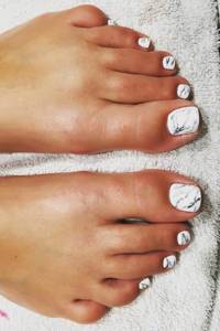 Marble pedicure in black and white