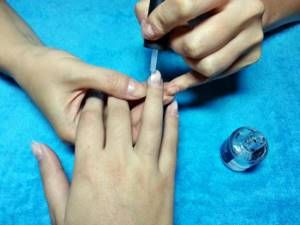 gel nail extension correction