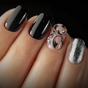 The most delicate lace nail art 2022-2023: top new manicures with lace