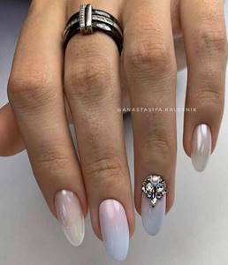 Delicate ombre on long nails