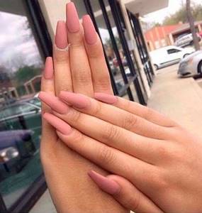 ballerina nails with matte polish