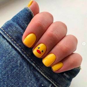 nails with duckling