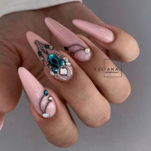 New gel polish manicure 2022-2023: interesting examples of gel polish nail designs in the photo