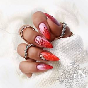 New Year&#39;s French manicure 2023: 90 photo ideas for festive nails with French design