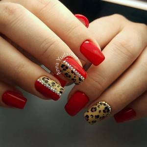 Newfangled red manicure 2021-2022: new ideas and top techniques (200 photos)