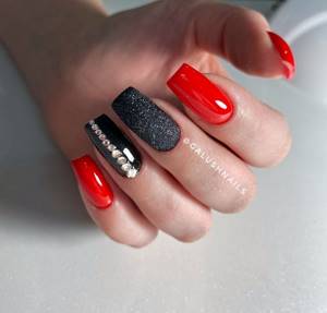 Newfangled red manicure 2021-2022: new ideas and top techniques (200 photos)