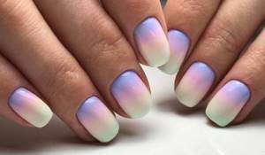 Ombre or gradient nail design