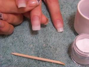 Mistakes when applying acrylic nails