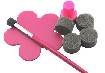 Palette and sponges for manicure