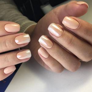 Peach manicure