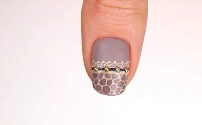 Transverse nail design