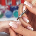 Процесс наращивания ногтей