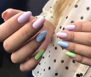 Simple pastel manicure in several colors