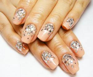 Transparent rhinestones for lunar manicure