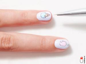 drawing ice cream on nails