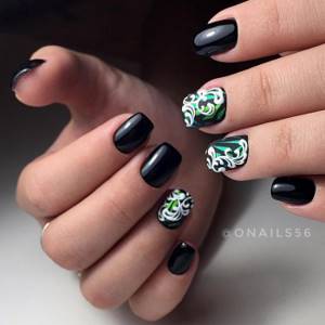 Chic manicure