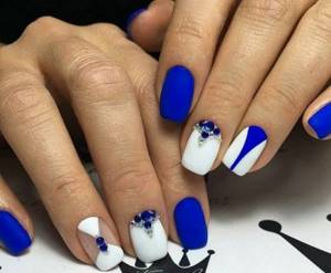 Blue and white nail art