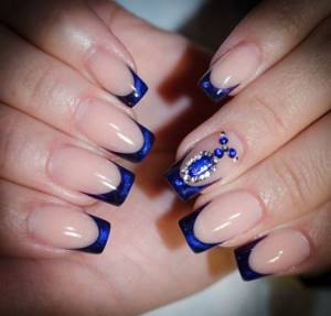 Blue liquid stones on nails