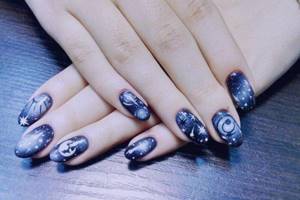 Blue space manicure