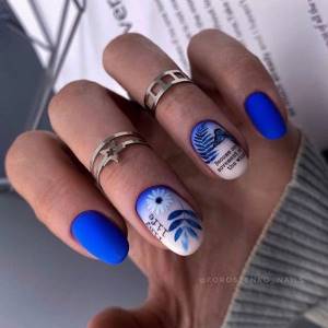 blue manicure