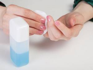 Removing nail polish at home