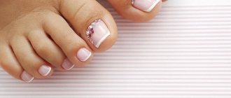 Stylish French pedicure 2022-2023 – photo ideas and trends