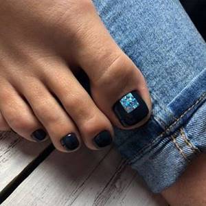 Super stylish black pedicure design 2022-2023: new trends in photos