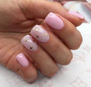 Light manicure for short nails 2021