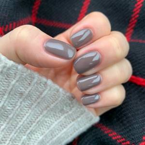 dark gray manicure