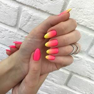 Gel manicure trends for the 2022-2023 season: the best ideas and new photos