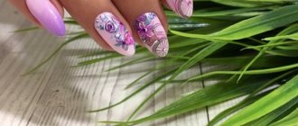 Top floral nail art ideas 2022-2023: the best manicure with flowers