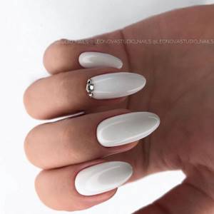 Gorgeous prom manicure 2022: top 11 fashion trends