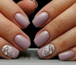 Monograms on nails: luxurious manicure with monograms 2022-2023 for a special occasion