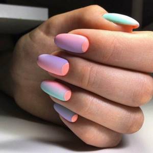 Vertical ombre on nails - photo