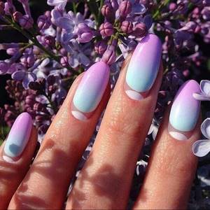 Spring lunar manicure gradient on tips