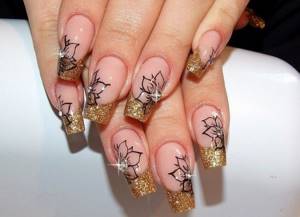 Types of beautiful designs on nails with liquid stones