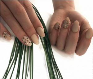 Delightful manicure with rhinestones 2022-2023 - new designs, trends, photos