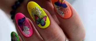 Яркие ногти с бабочками